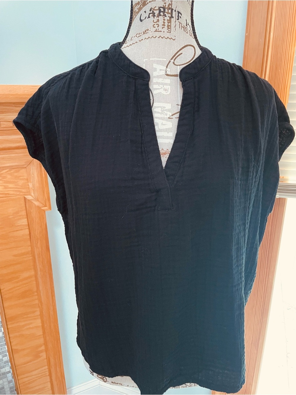 Old Navy black cotton top S